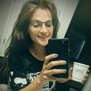 Meet your Posher, Denae